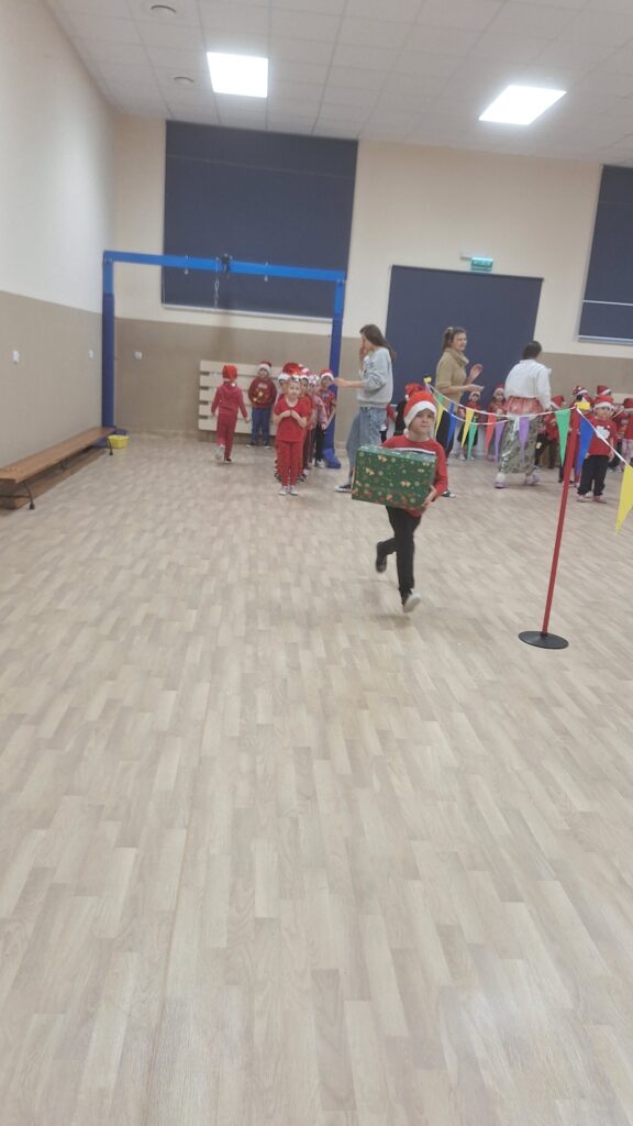 BIEG MIKOŁAJÓW - GRUPA ŻYRAFKI 