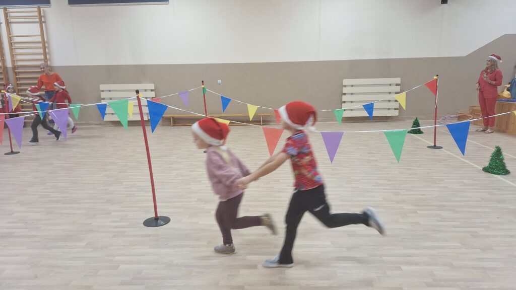 BIEG MIKOŁAJÓW - GRUPA ŻYRAFKI 