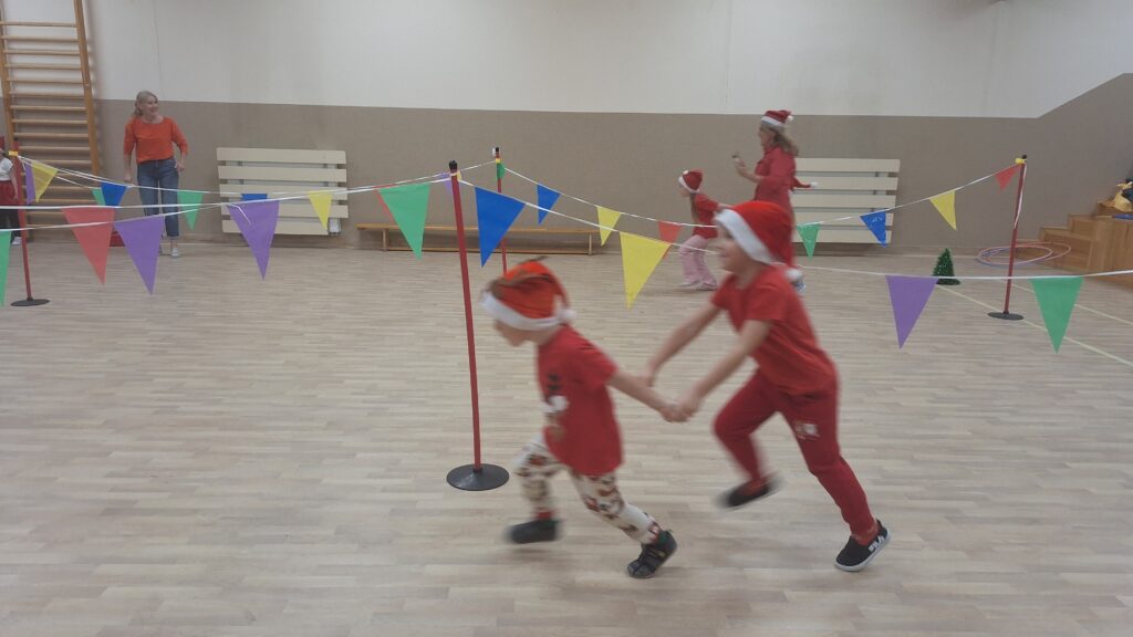 BIEG MIKOŁAJÓW - GRUPA ŻYRAFKI 