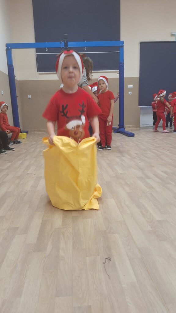 BIEG MIKOŁAJÓW - GRUPA ŻYRAFKI 