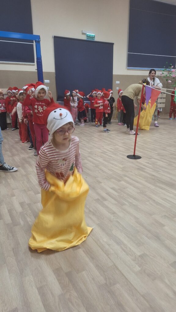 BIEG MIKOŁAJÓW - GRUPA ŻYRAFKI 