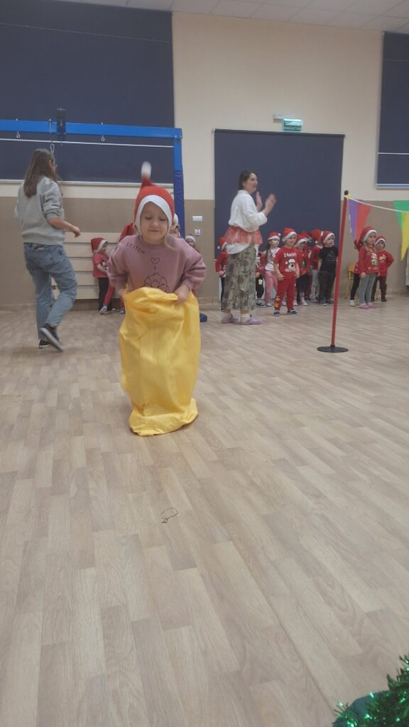 BIEG MIKOŁAJÓW - GRUPA ŻYRAFKI 