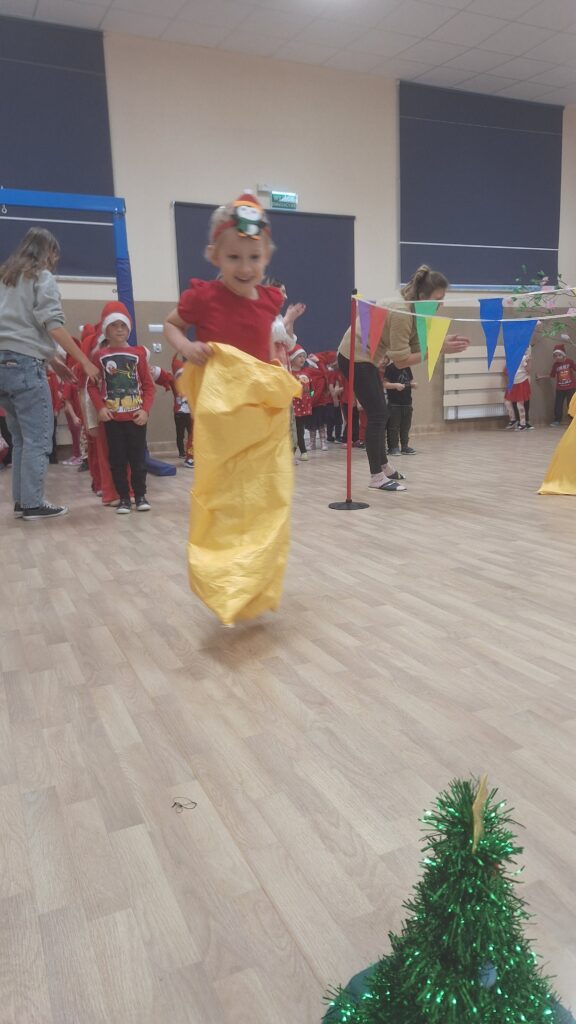 BIEG MIKOŁAJÓW - GRUPA ŻYRAFKI 