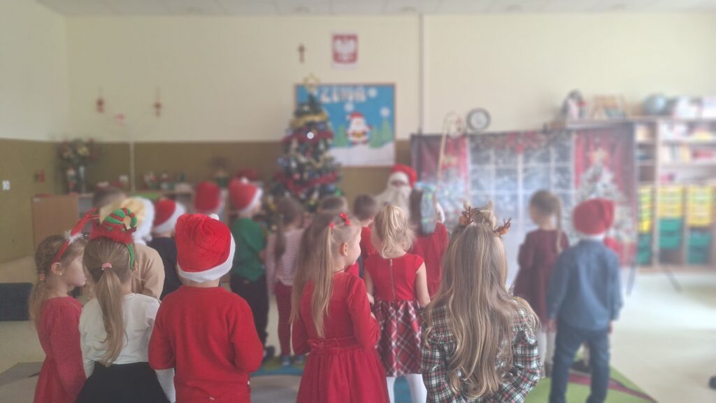 SPOTKANIE ZE ŚWIĘTYM MIKOŁAJEM - GRUPA  ŻYRAFKI