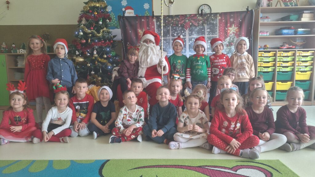 SPOTKANIE ZE ŚWIĘTYM MIKOŁAJEM - GRUPA  ŻYRAFKI