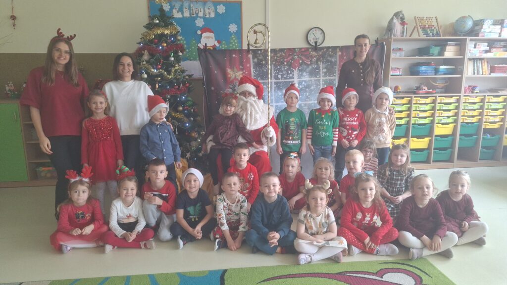 SPOTKANIE ZE ŚWIĘTYM MIKOŁAJEM - GRUPA  ŻYRAFKI