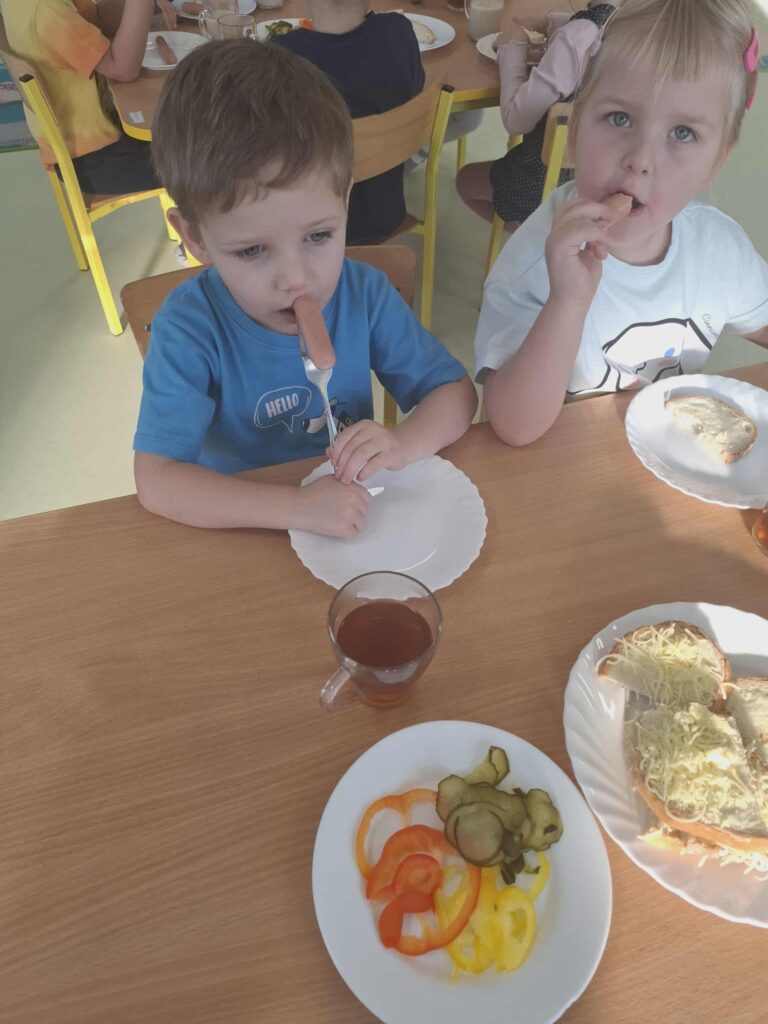 JUŻ WIEMY JAK ZDROWO SIĘ ODŻYWIAĆ!- GRUPA PAPUGI