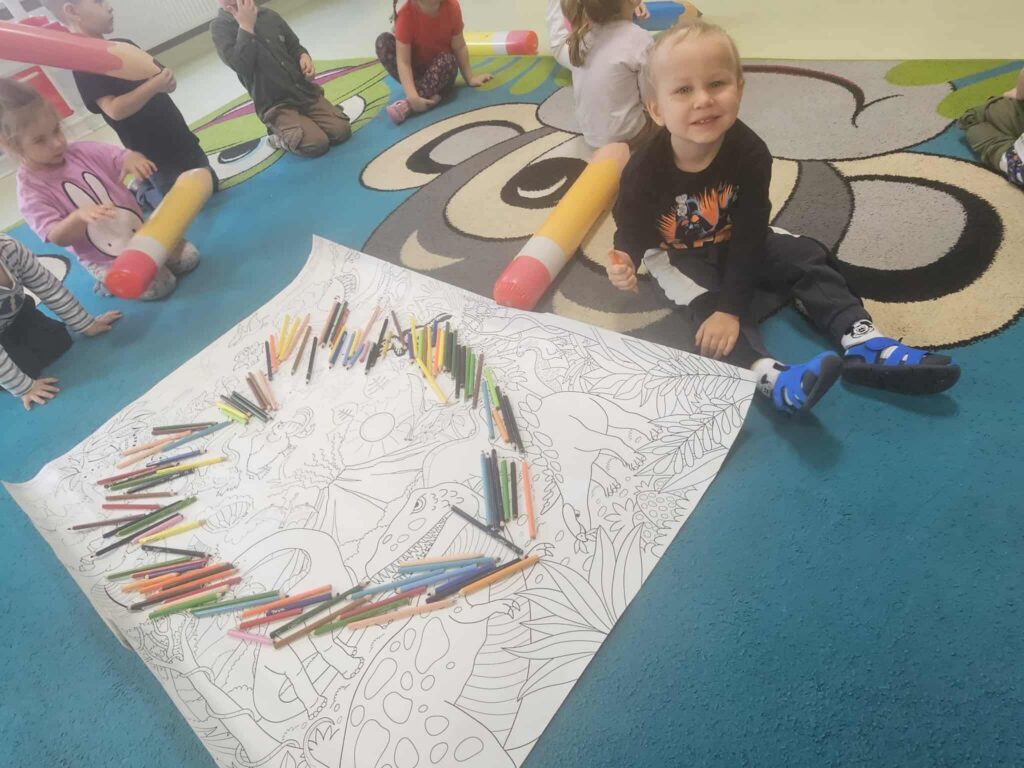 ''Dzień kredki'' w grupie ''Sówki''