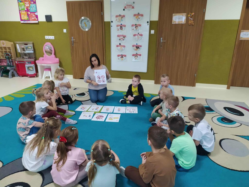 MIĘDZYNARODOWY DZIEŃ PRAW DZIECKA - GRUPA ŻYRAFKI 