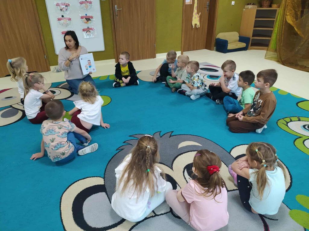 MIĘDZYNARODOWY DZIEŃ PRAW DZIECKA - GRUPA ŻYRAFKI 