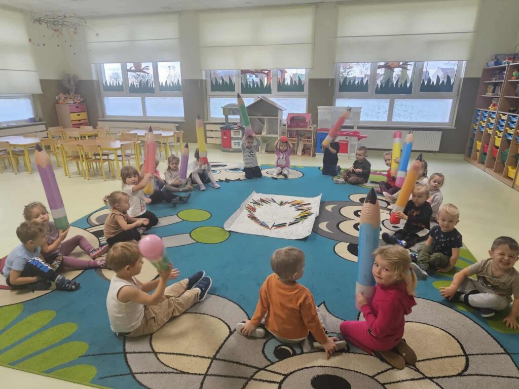 ''Dzień kredki'' w grupie ''Sówki''