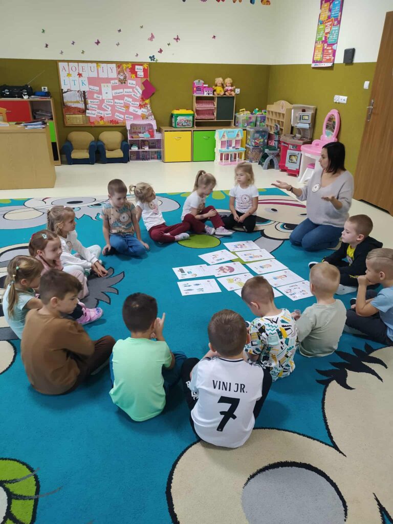 MIĘDZYNARODOWY DZIEŃ PRAW DZIECKA - GRUPA ŻYRAFKI 