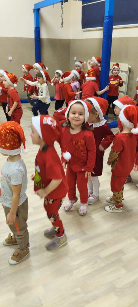 WYŚCIGI MIKOŁAJÓW