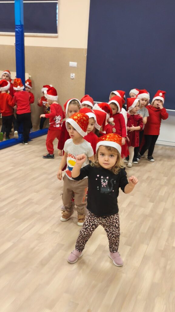 WYŚCIGI MIKOŁAJÓW