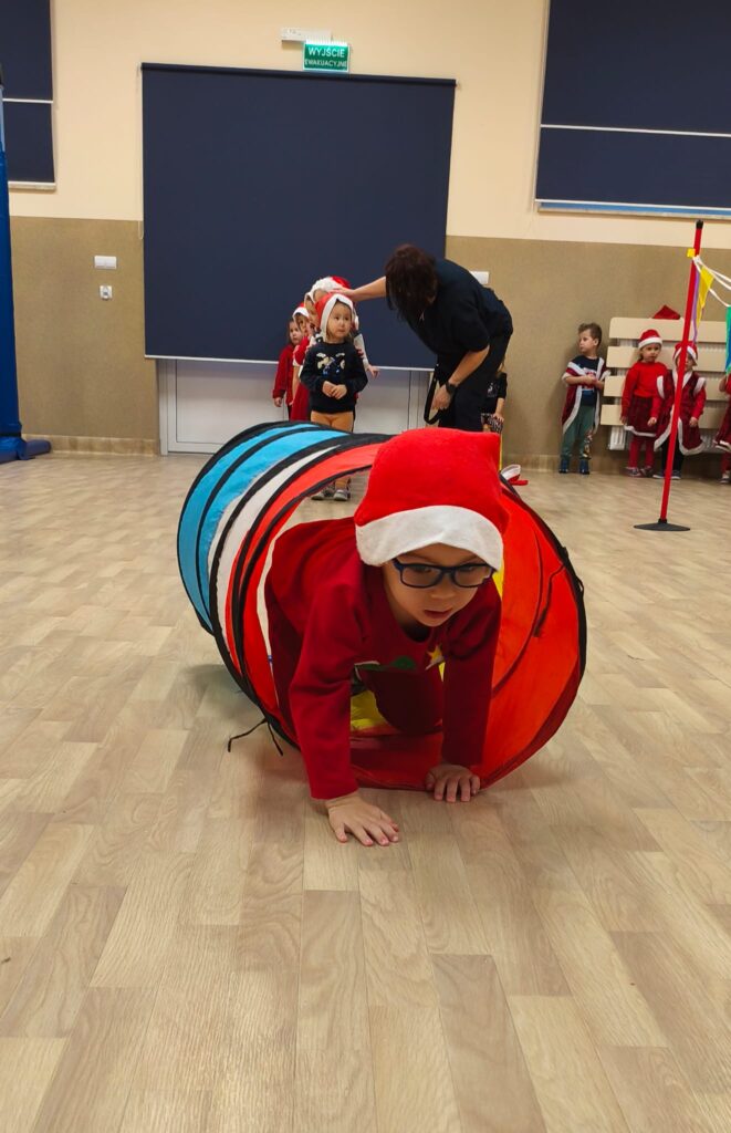 WYŚCIGI MIKOŁAJÓW