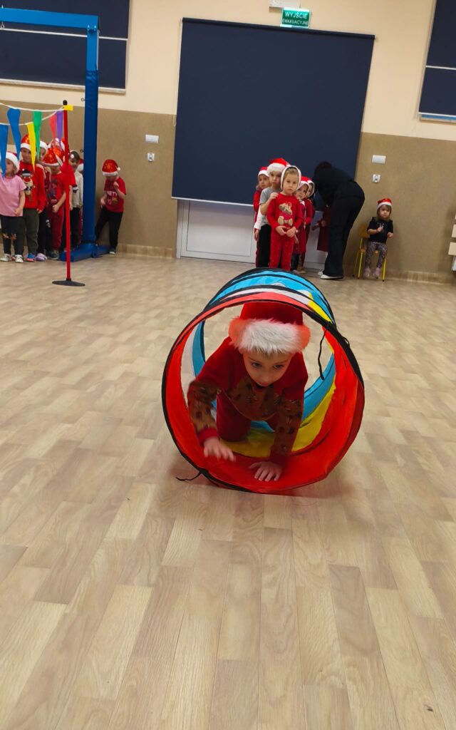 WYŚCIGI MIKOŁAJÓW