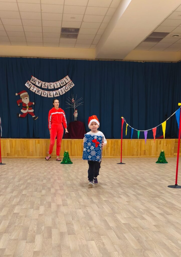 WYŚCIGI MIKOŁAJÓW