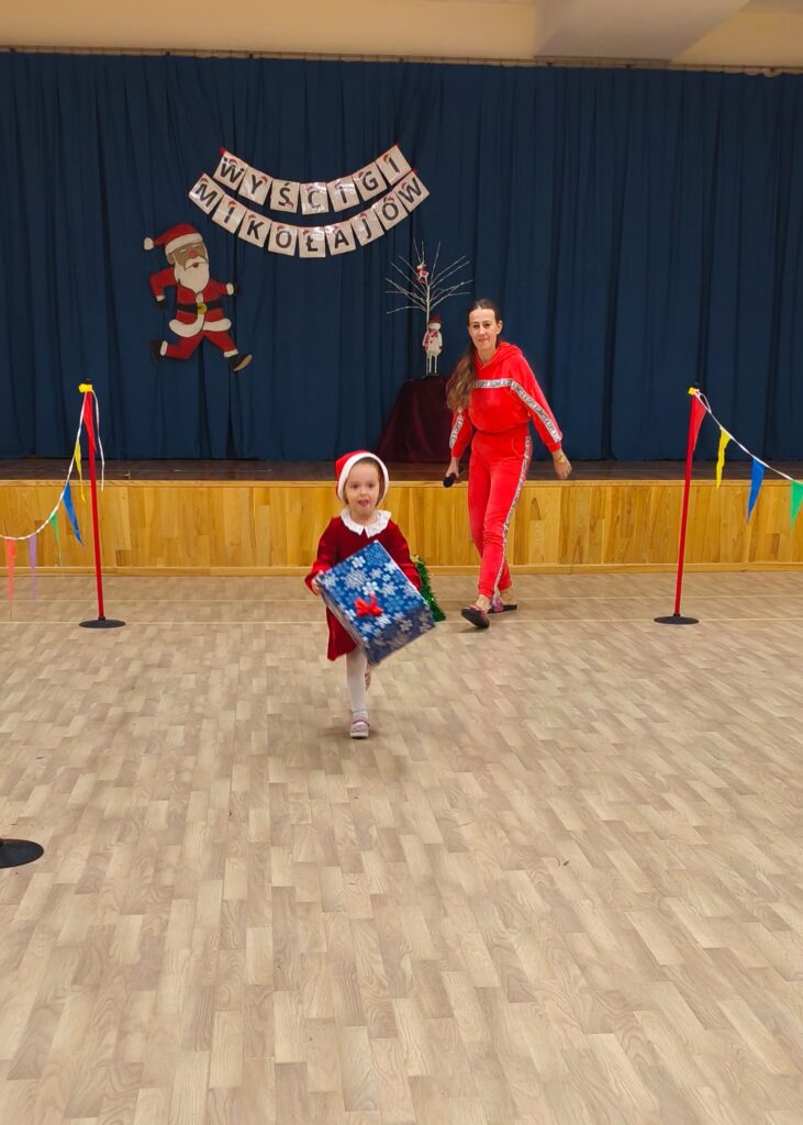 WYŚCIGI MIKOŁAJÓW