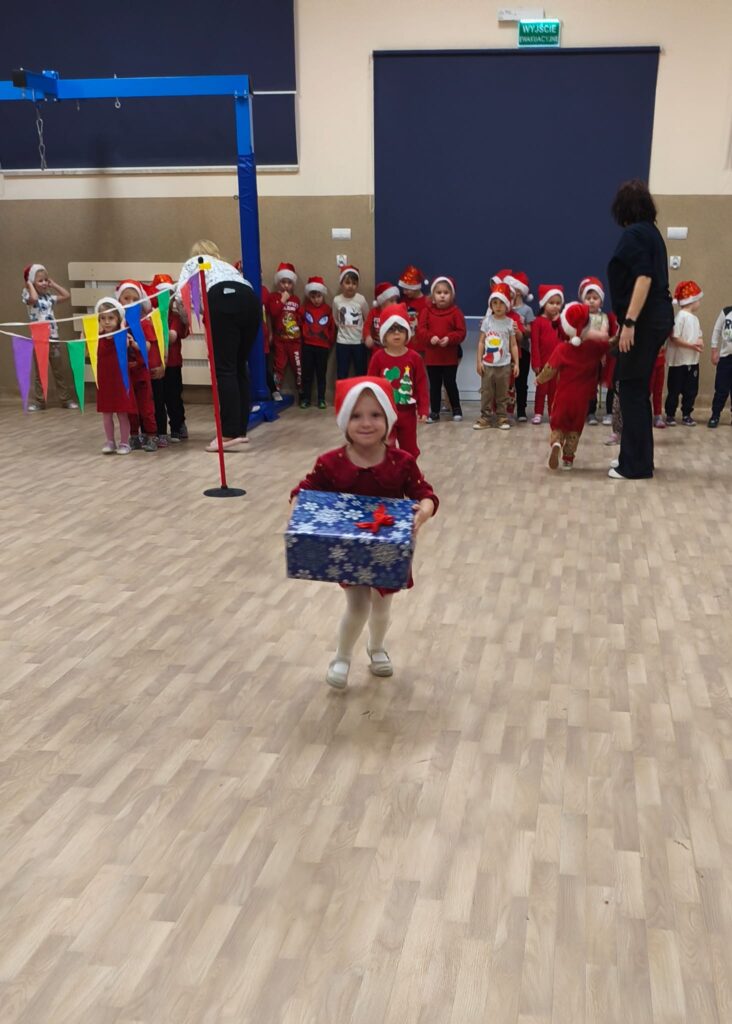 WYŚCIGI MIKOŁAJÓW