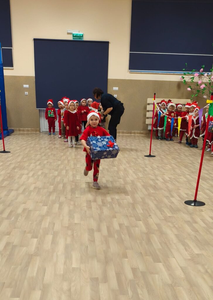 WYŚCIGI MIKOŁAJÓW