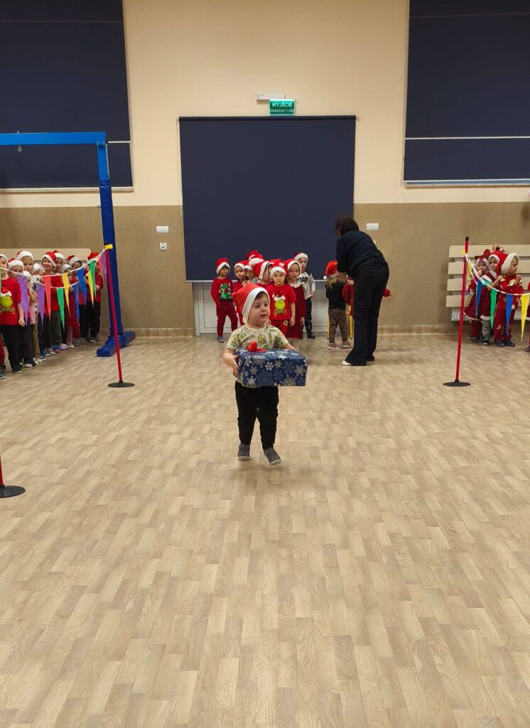 WYŚCIGI MIKOŁAJÓW