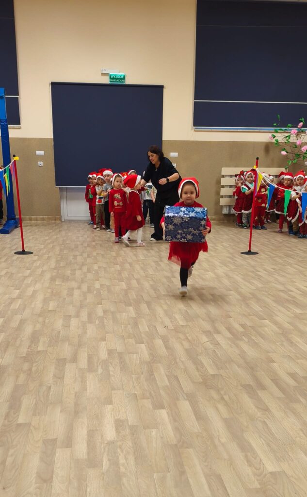 WYŚCIGI MIKOŁAJÓW