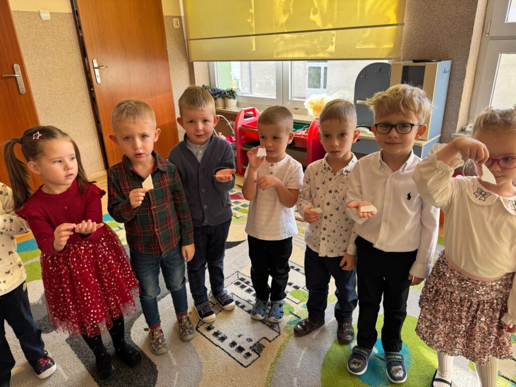 Życzenia świąteczne i  łamanie się opłatkiem