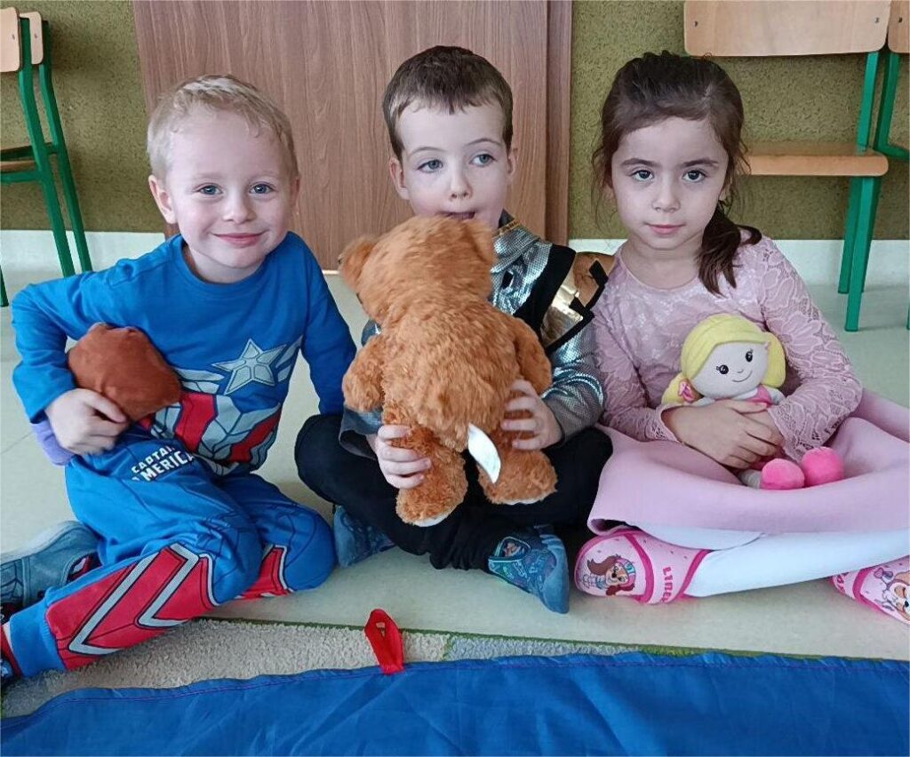 ANDRZEJKI Z PLUSZOWYM MISIEM GRUPA TYGRYSKI 