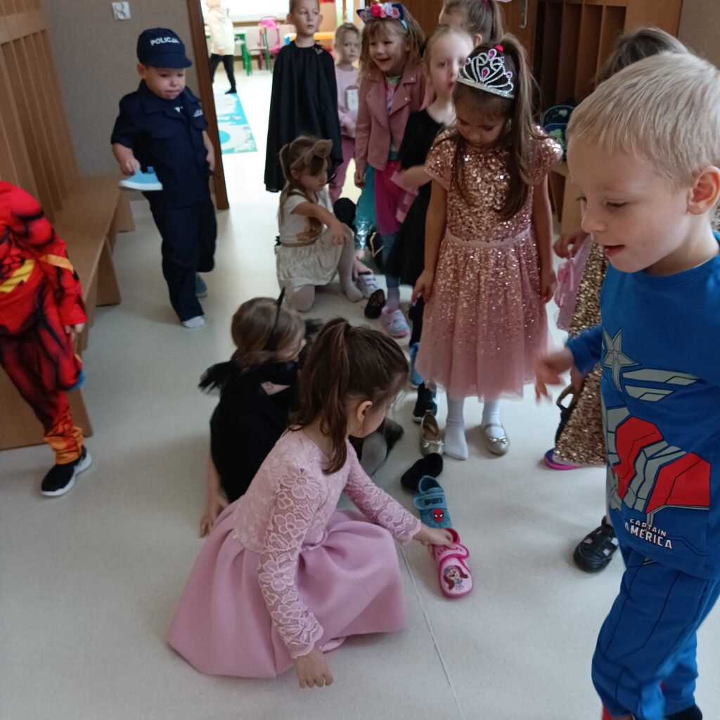 ANDRZEJKI Z PLUSZOWYM MISIEM GRUPA TYGRYSKI 