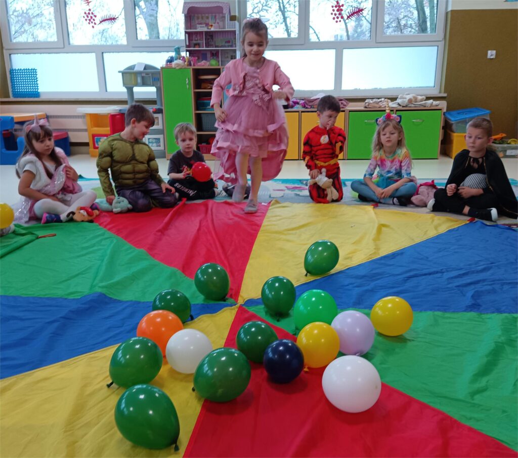 ANDRZEJKI Z PLUSZOWYM MISIEM GRUPA TYGRYSKI 