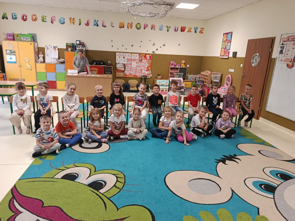 JUŻ WIEMY JAK ZDROWO SIĘ ODŻYWIAĆ! - GRUPA ŻYRAFKI