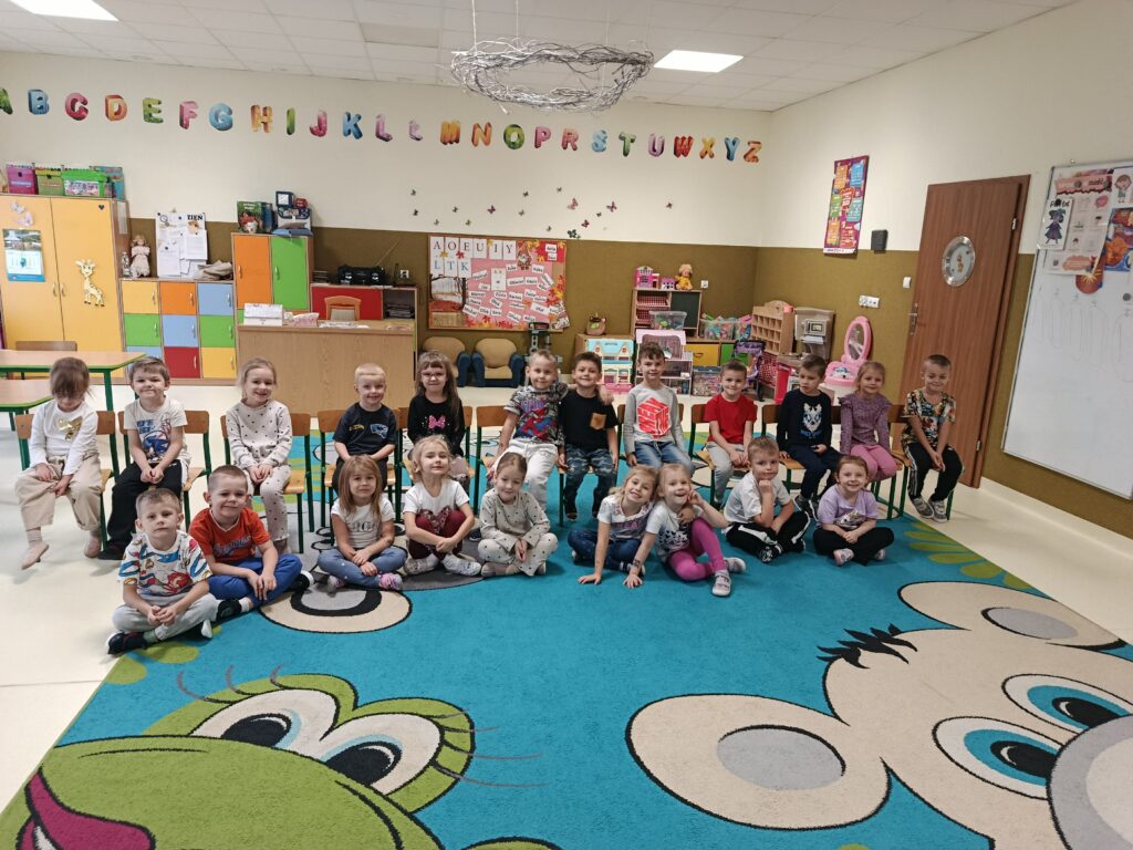 JUŻ WIEMY JAK ZDROWO SIĘ ODŻYWIAĆ! - GRUPA ŻYRAFKI