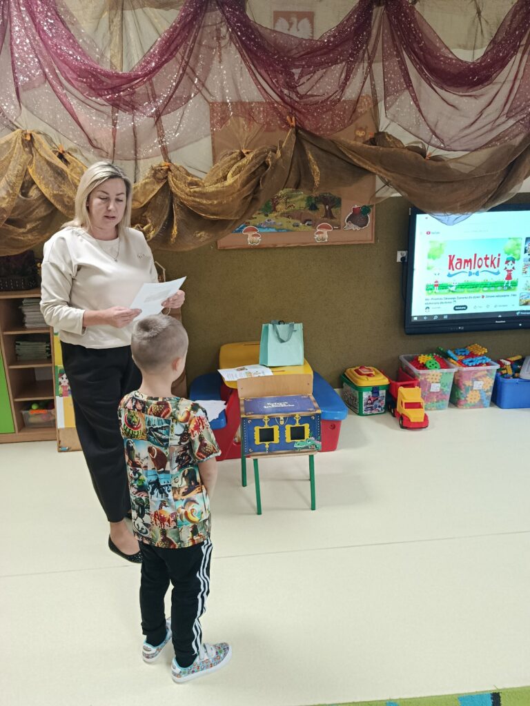 JUŻ WIEMY JAK ZDROWO SIĘ ODŻYWIAĆ! - GRUPA ŻYRAFKI