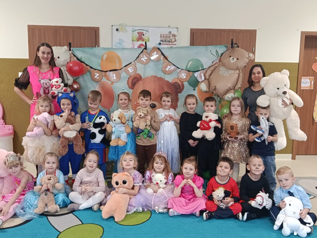 DZIEŃ PLUSZOWEGO MISIA - GRUPA ŻYRAFKI 