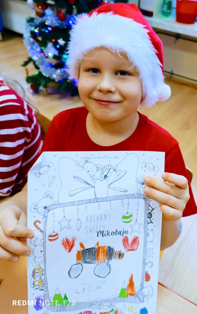 Przygotowania do przybycia Świętego Mikołaja. Grupa "Motylki".