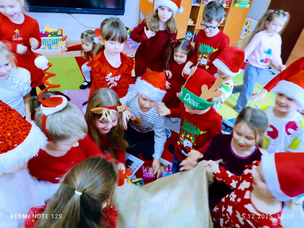 Mikołajki w grupie "Motylki".
