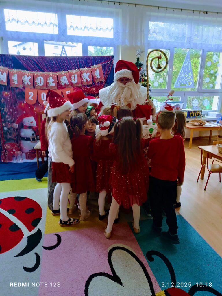 Mikołajki w grupie "Motylki".