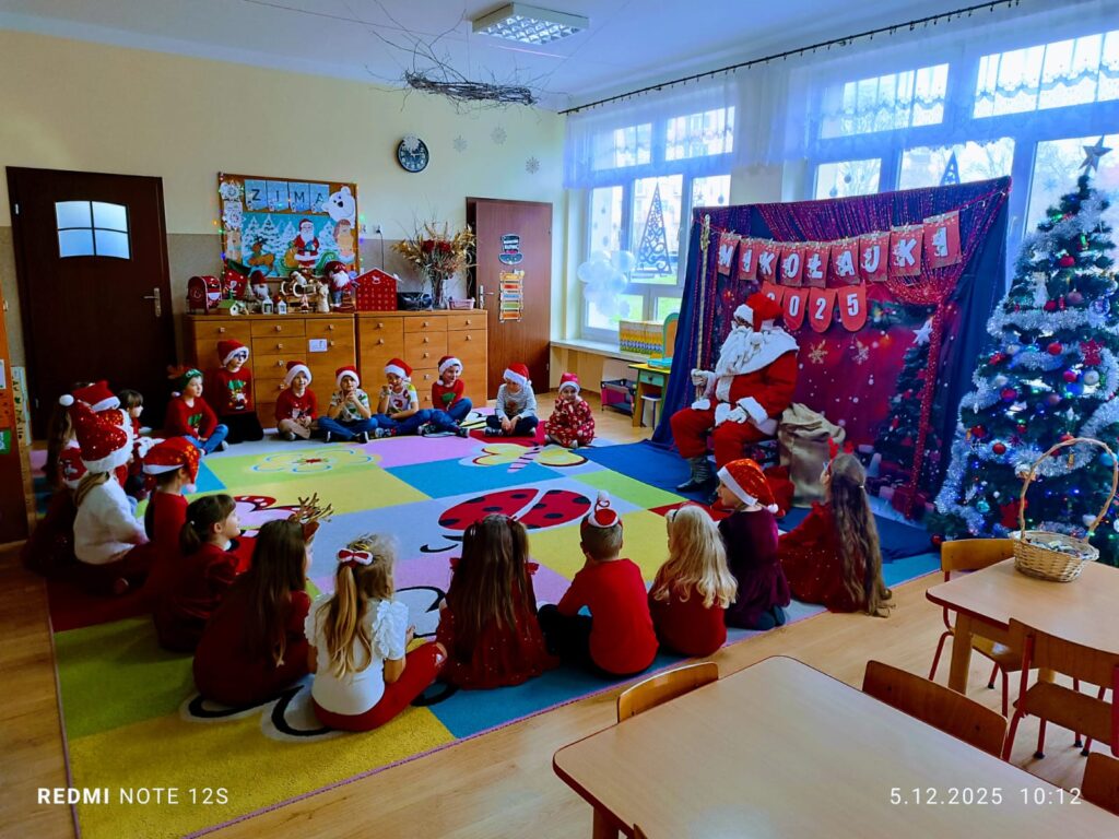 Mikołajki w grupie "Motylki".