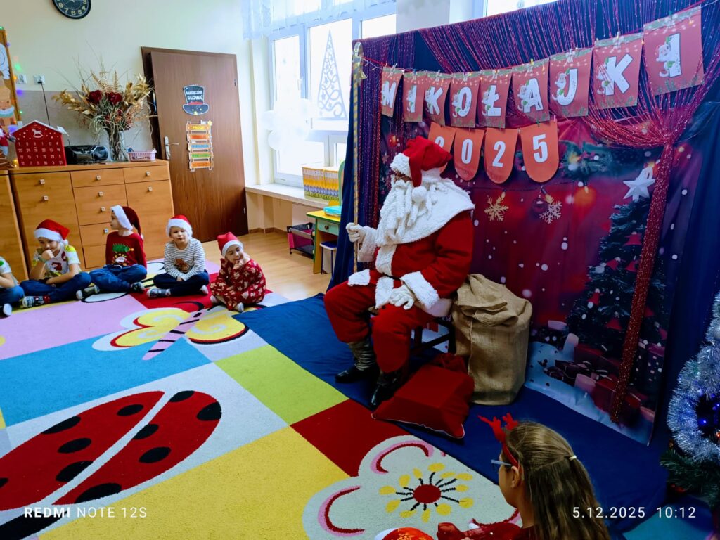 Mikołajki w grupie "Motylki".