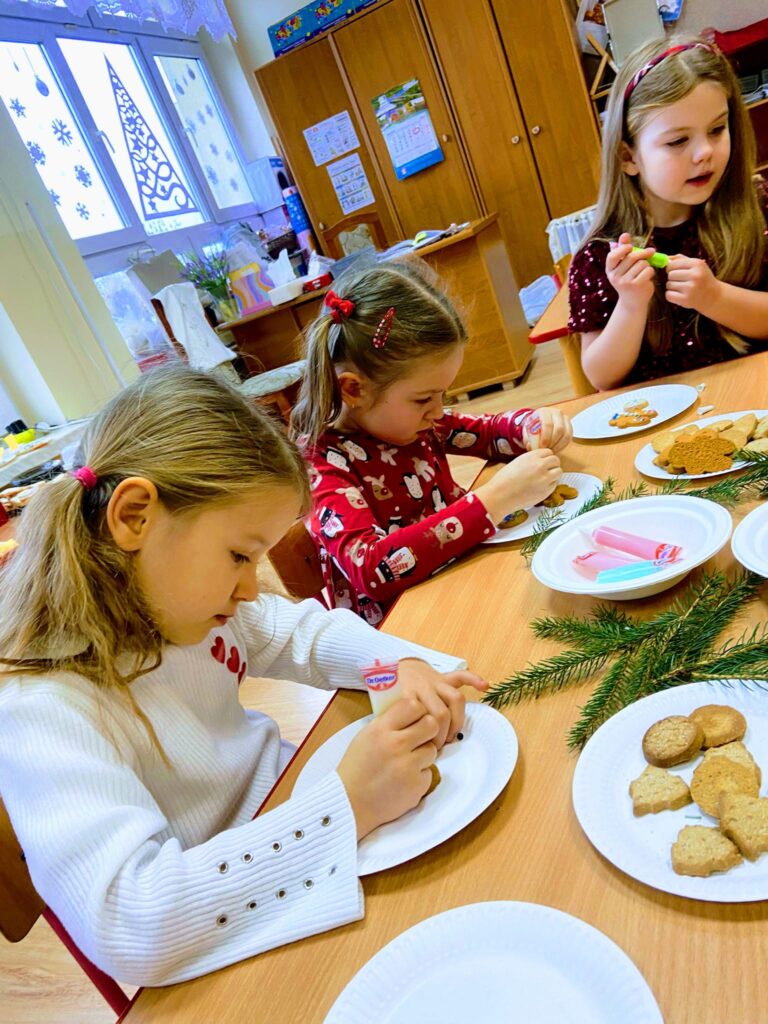 Świąteczne pierniczki grupy "Motylki".