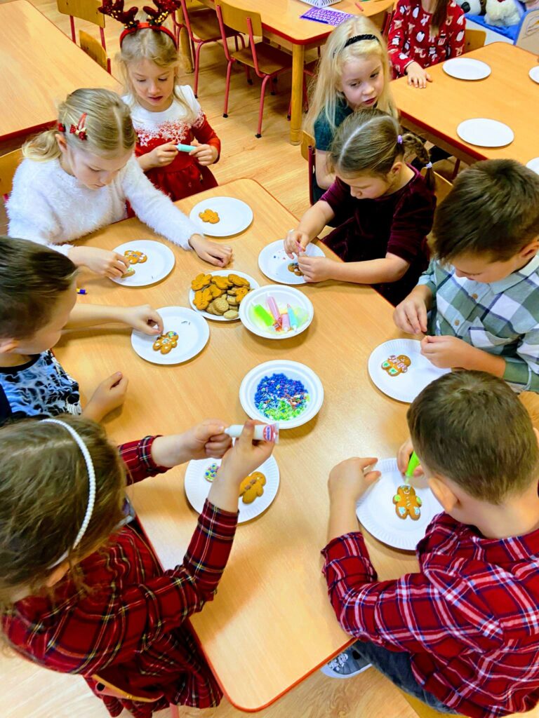 Świąteczne pierniczki grupy "Motylki".
