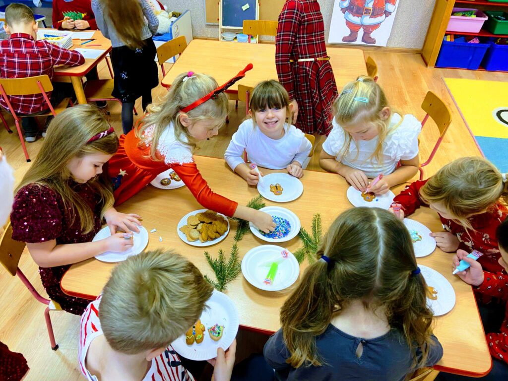 Świąteczne pierniczki grupy "Motylki".