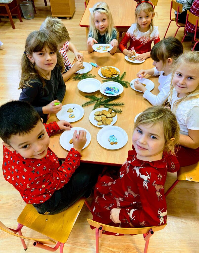 Świąteczne pierniczki grupy "Motylki".