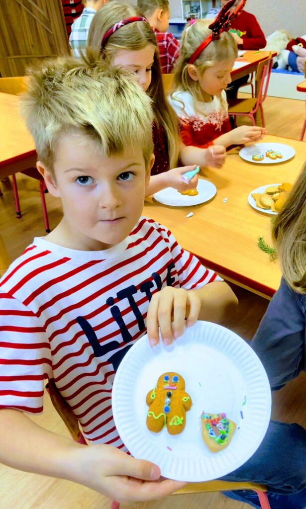 Świąteczne pierniczki grupy "Motylki".