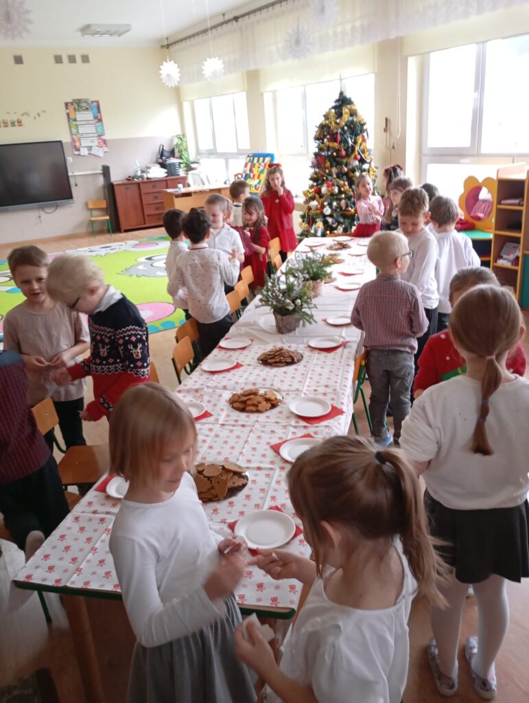 Uroczyste Spotkanie Wigilijne w grupie "Pszczółek".