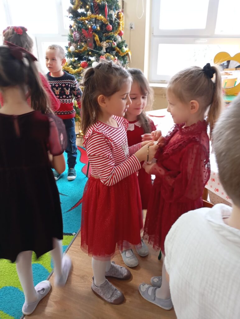 Uroczyste Spotkanie Wigilijne w grupie "Pszczółek".