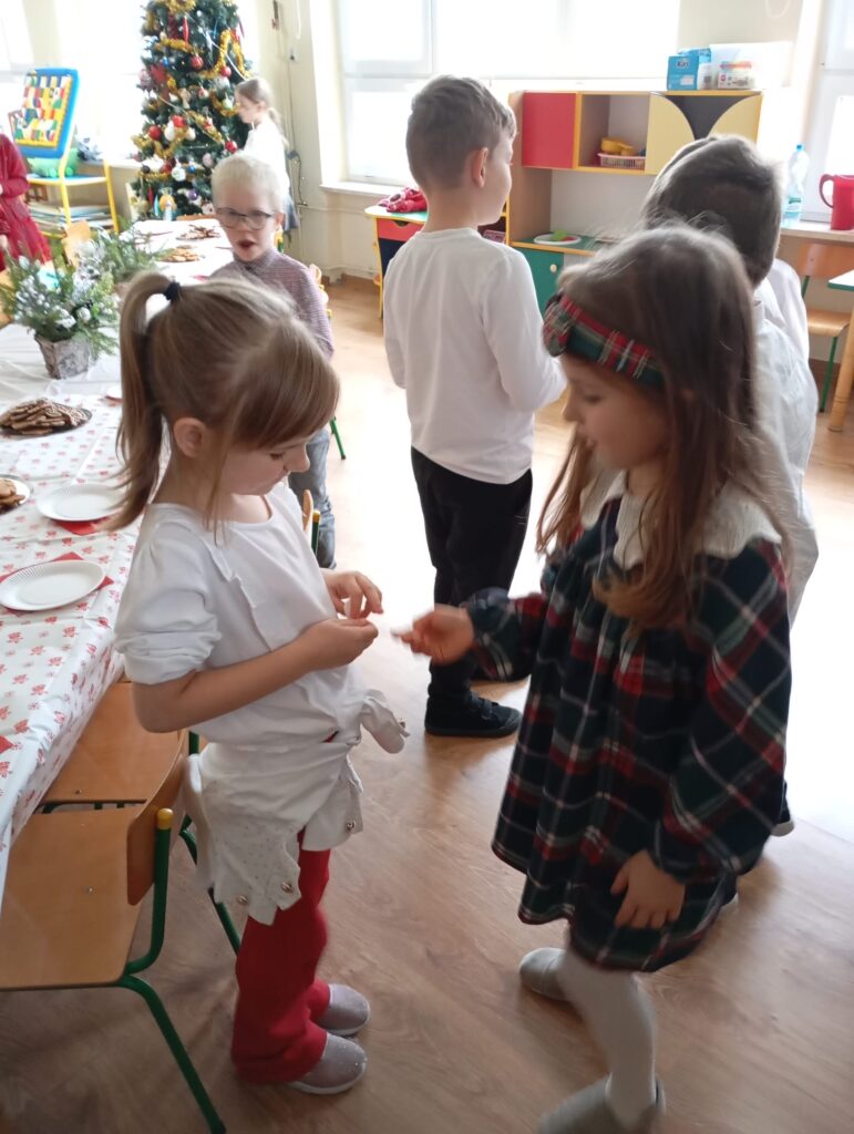 Uroczyste Spotkanie Wigilijne w grupie "Pszczółek".