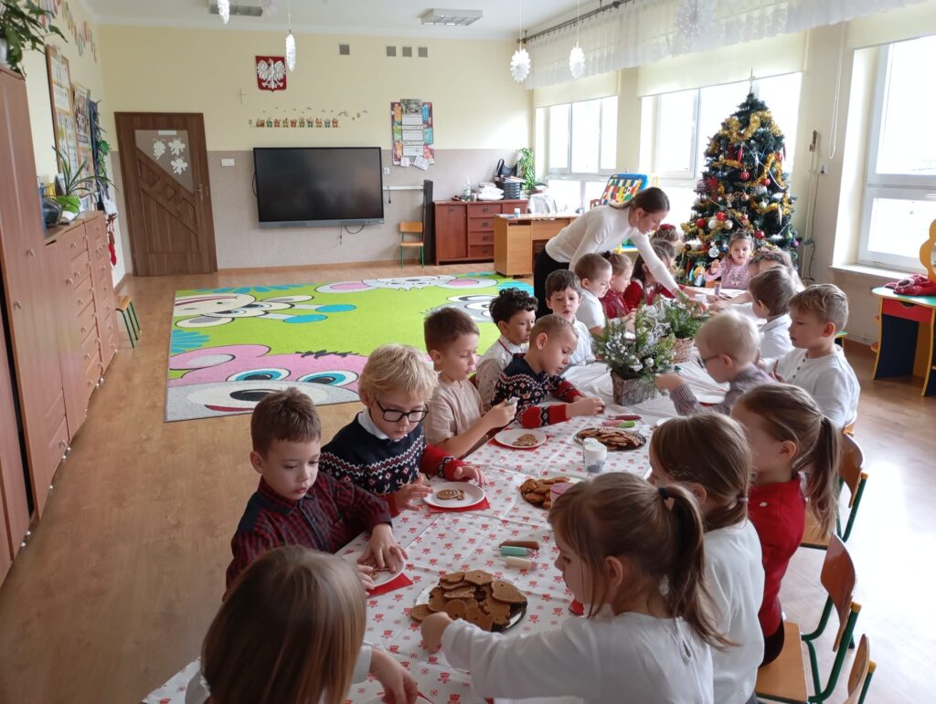 Uroczyste Spotkanie Wigilijne w grupie "Pszczółek".