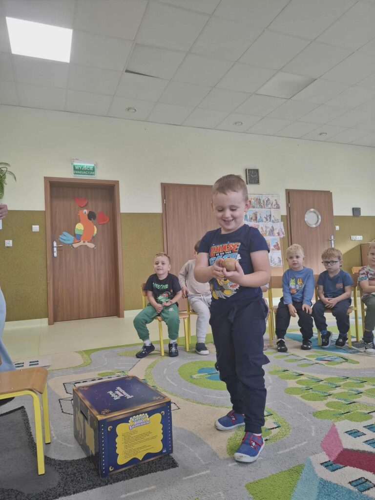 JUŻ WIEMY JAK ZDROWO SIĘ ODŻYWIAĆ!- GRUPA PAPUGI