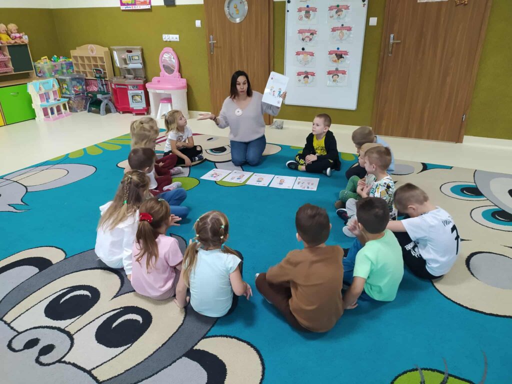 MIĘDZYNARODOWY DZIEŃ PRAW DZIECKA - GRUPA ŻYRAFKI 